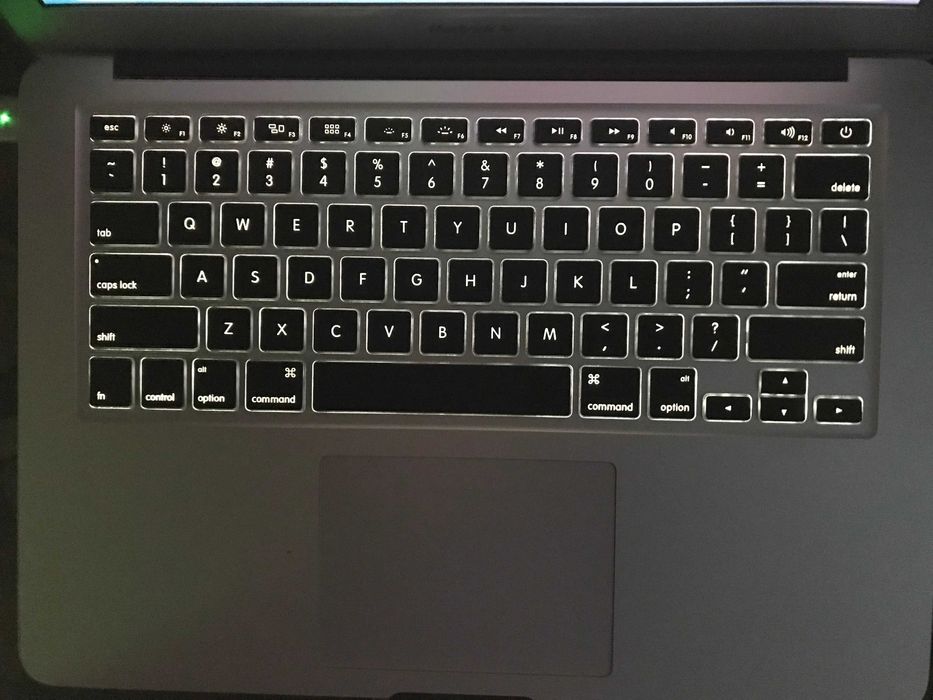 Apple Macbook AIR A1466 i5 4 GB/128 GB 2014 komplet szkoła bat. bdb