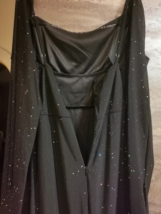 Długa czarna sukienka z brokatem