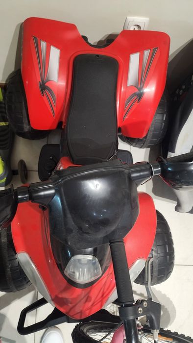 Moto 4 Elétrica para Criança – Vermelha – Bom Estado