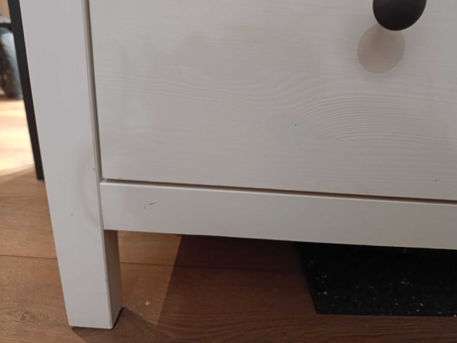 Witryna IKEA HEMNES biała – bardzo dobry stan