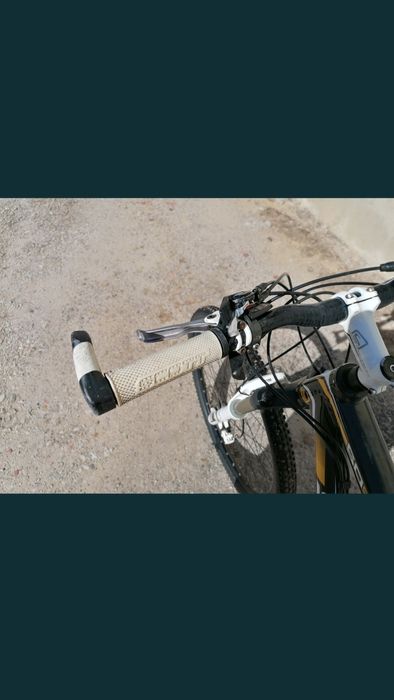 Scott Spark 50 roda 27.5 Suspensão Total com bloqueio no volante