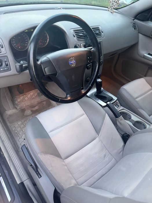 Volvo v50 manual benzyna gaz 2006