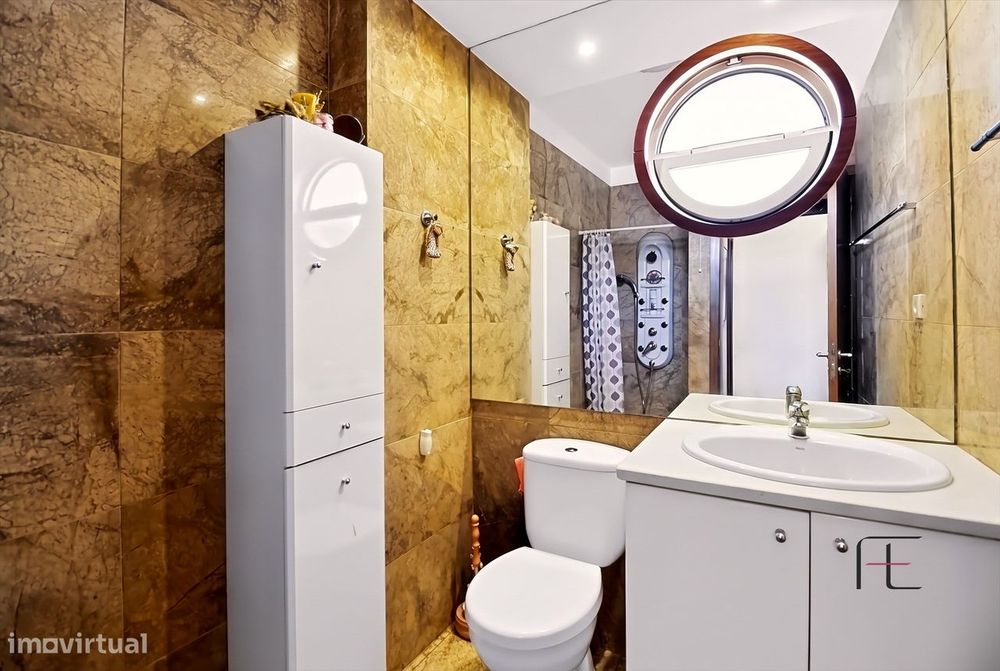 T3+1 com vivência de moradia, garagem fechada e terraço exclusivo de 8