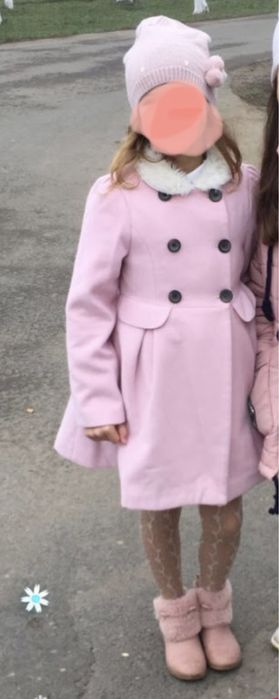 Рожеве пальто для дівчинки 9-10 років