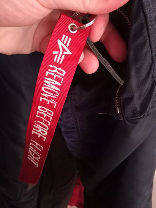 Парка Alpha Indstr розмір XL Дійсно до 02.03!