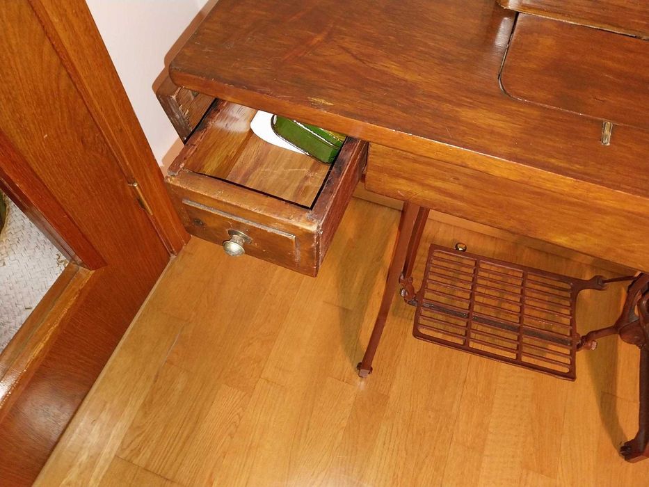 Movel máquina de costura