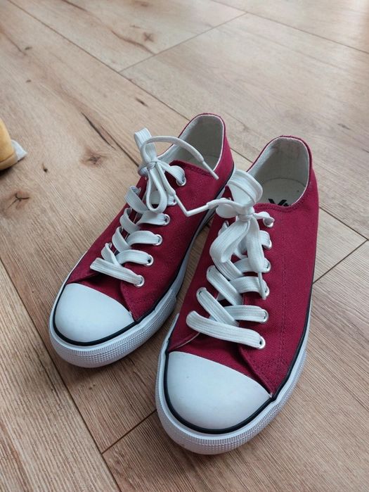 Trampki bordowe damskie