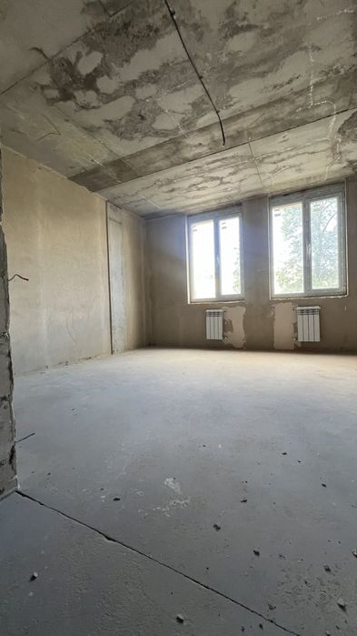 Велика трикімнатна квартира в одній із кращих новобудов