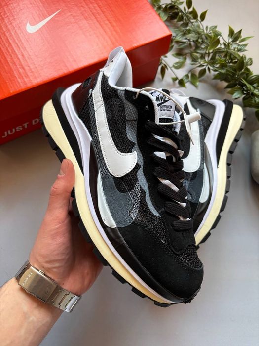 36-45 Nike VaporWaffle x Sacai Black White