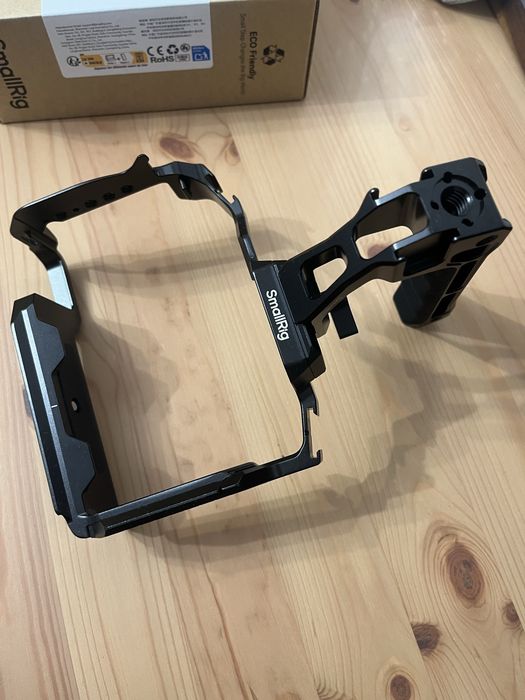 SmallRig Cage 4902 + SmallRig 3766  NANO Top Handle