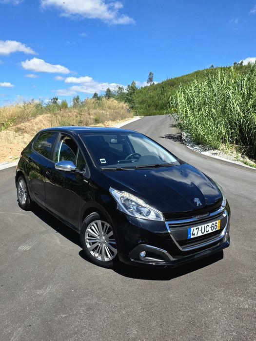 PEUGEOT 208 1.6 HDI STYLE