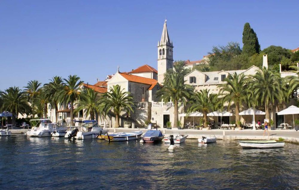 dzialka budowlana w Chorwacji na wyspie Brac w miejscowosci Splitska z gotowym projektem