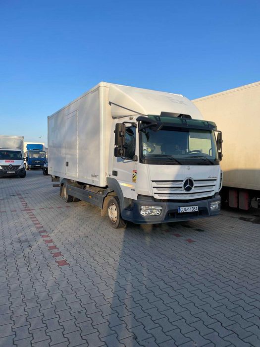 Sprzedam mercedese atego 818