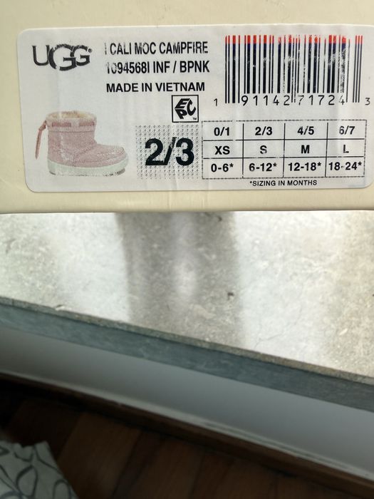 Botas UGG tamanho 18