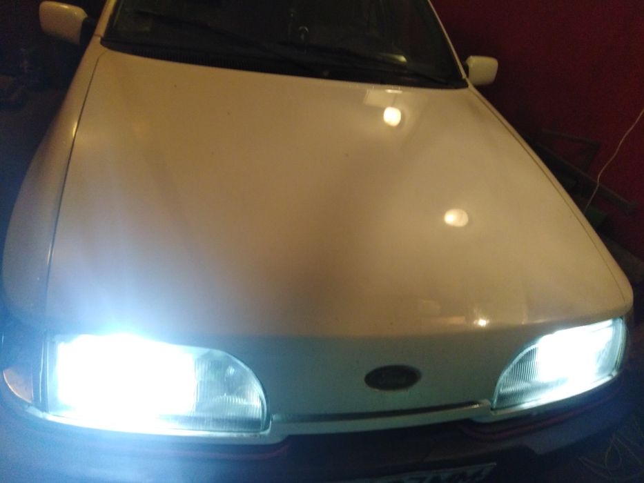 Продам ФОРД СИЕРРА 87 р.в на ходу без акума всі питання по тел.