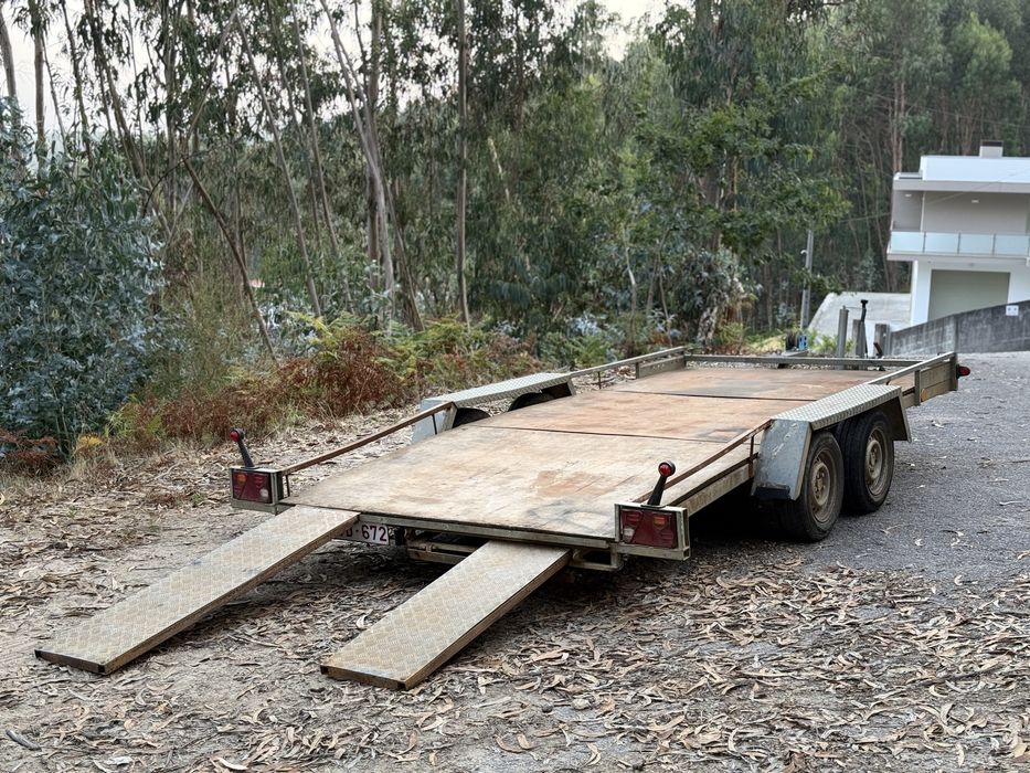 Reboque porta carros matriculado