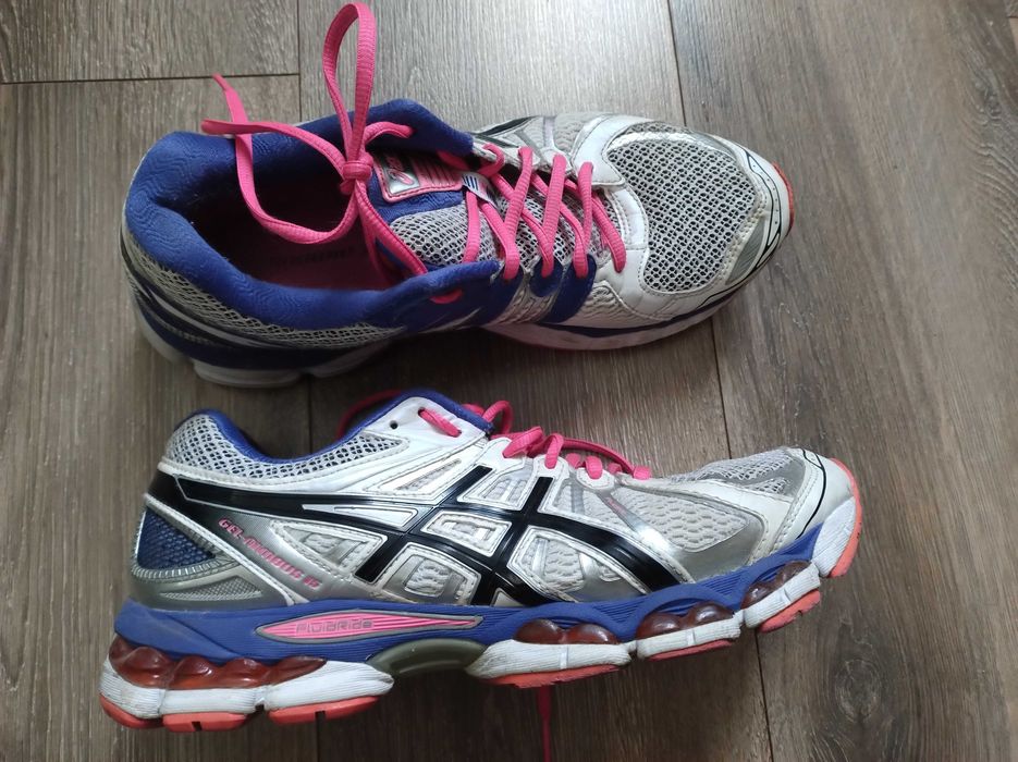 Жіночі кросівки ASICS Gel-Nimbus 15