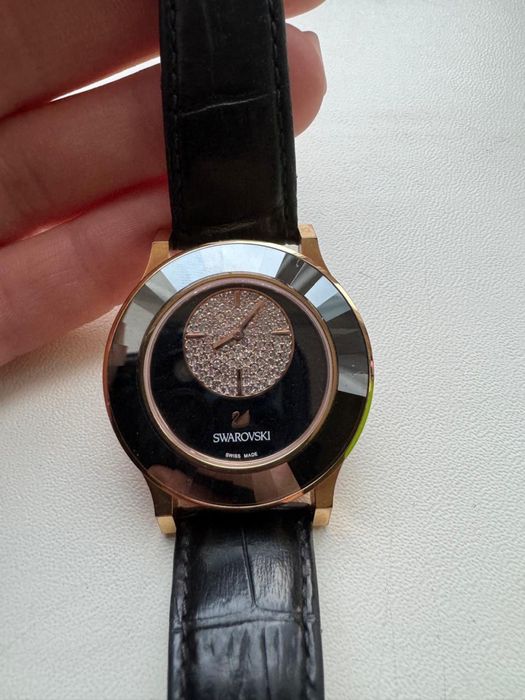 Часы Swarovski