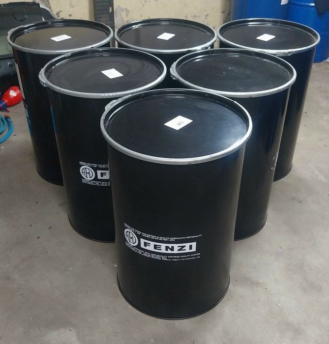 6 Barricas / Bidons 200L metal c/novos. Possibilidade de Entrega  a combinar