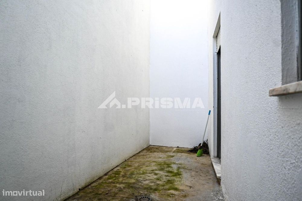 Andar de moradia T2 para arrendamento em Salgueiro do Campo, Castelo B