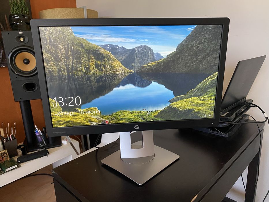 HP EliteDisplay E232 23” Professional Monitor – Excellent Condition