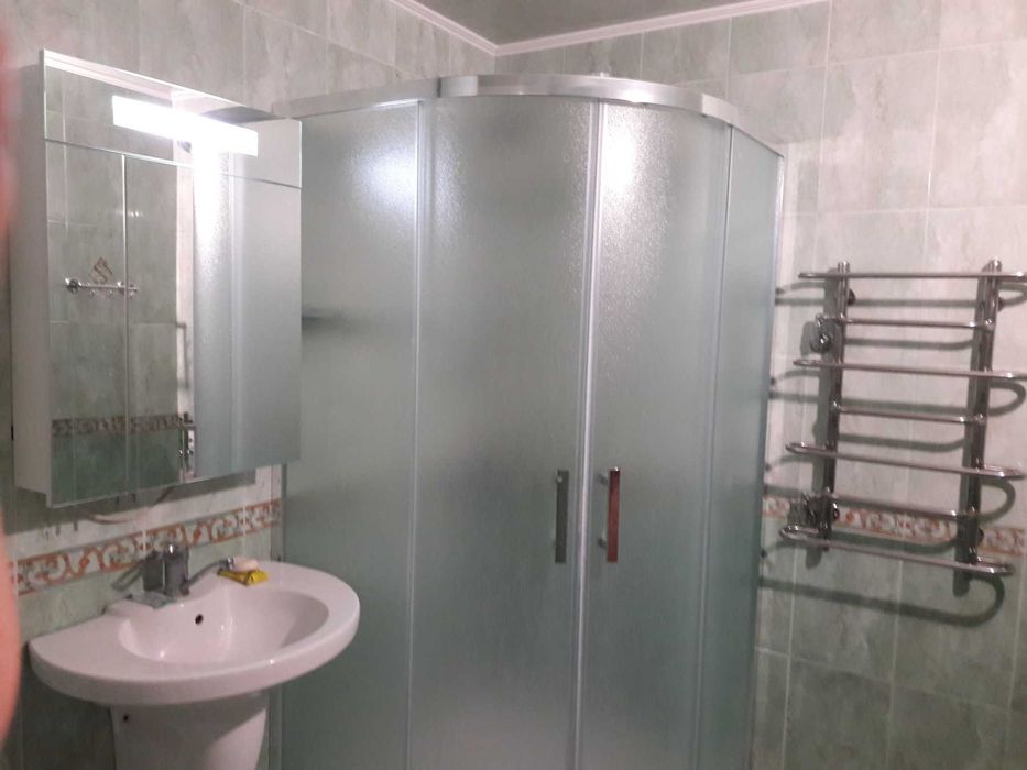 Продам квартиру в кирпичном доме с ремонтом