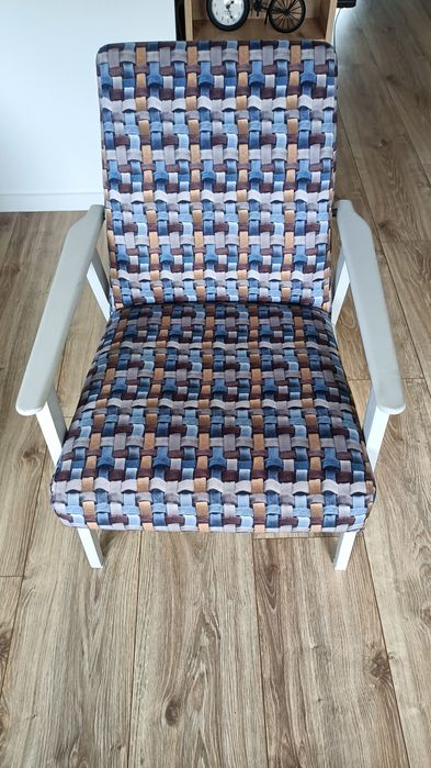 Fotel PRL typu lisek