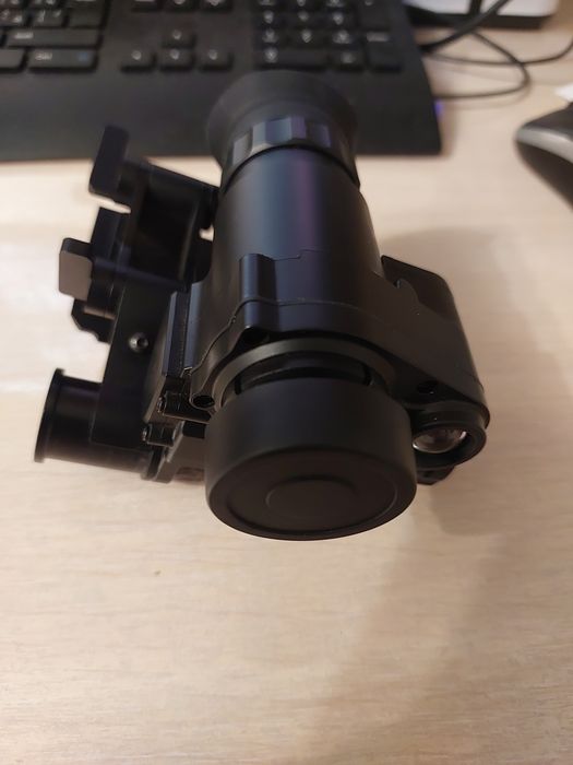 Цифровой прибор ночного видения Монокуляр с креплением на шлем