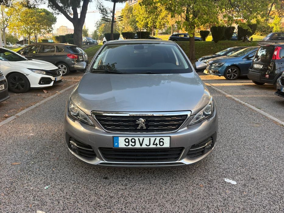 Peugeot 308 1.5 BlueHDI Allure — photo 2