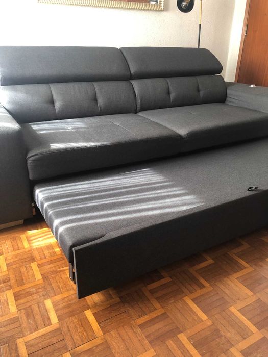 Sofá-cama Moderno Premium – C/ Entrada USB, Arrumação e 2 Puffs