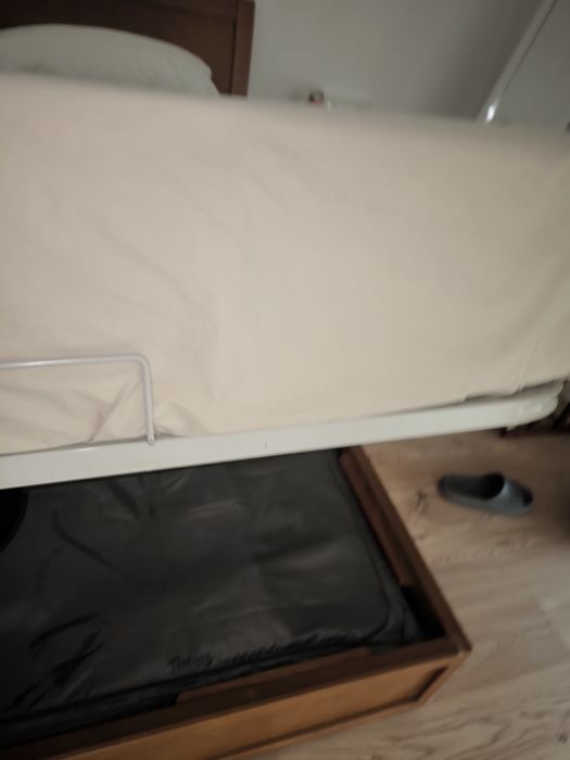 Baixa de preço!! Conjunto Cama casal elevatória com colchão ortopédico novo e mesas cabeceira