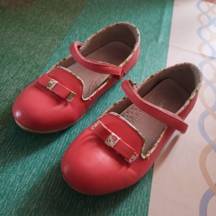 Туфельки для дівчинки