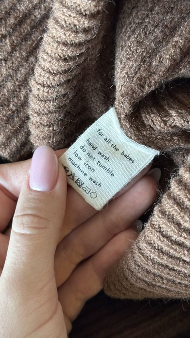 Вязанный коричневый костюм с шортами