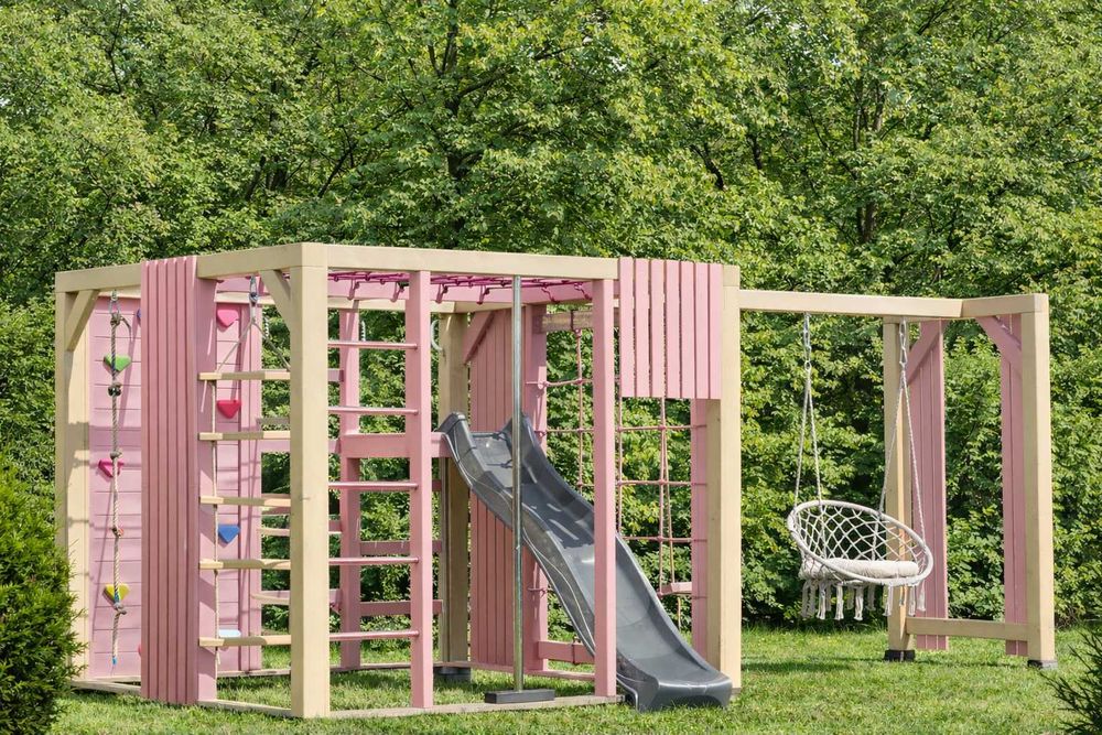 Nowoczesny plac zabaw - duży małpi gaj z huśtawkami, siłownia ogrodowa