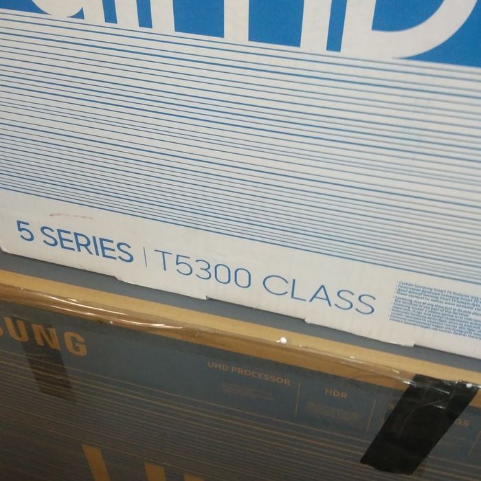 Продам смарт телевизор Samsyng 32" Т5300