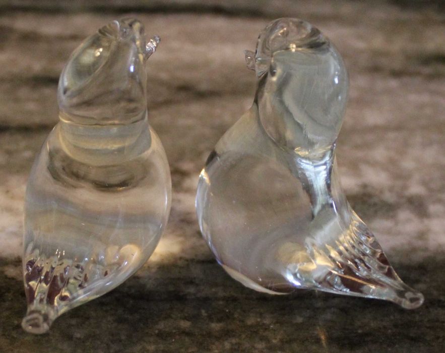 Par de passarinhos em vidro