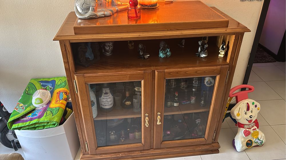 Movel de sala  em muito bom estado