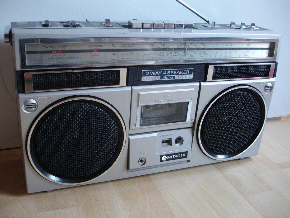 Radiomagnetofon HITACHI TRK-7250