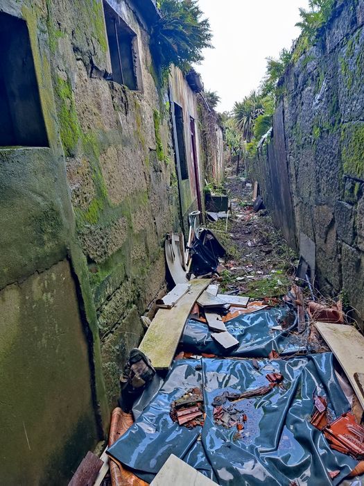 Prédio para recuperação total Porto