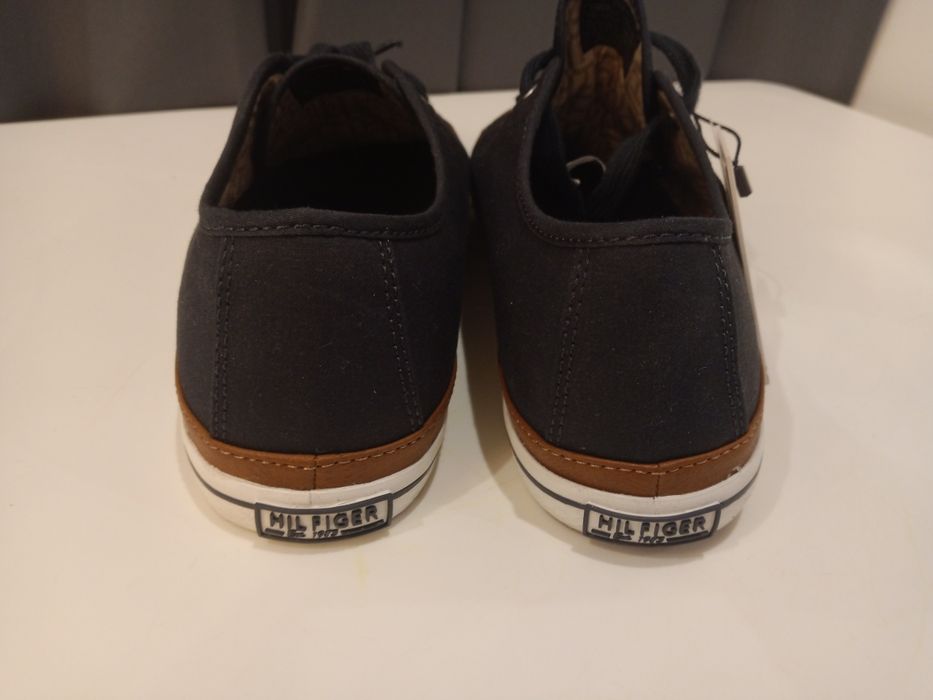 Buty damskie tenisówki Tommy Hilfiger rozm .41
