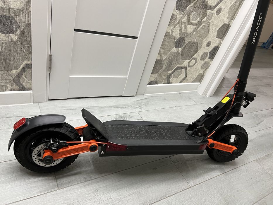 Электросамокат Joyor. Мощный