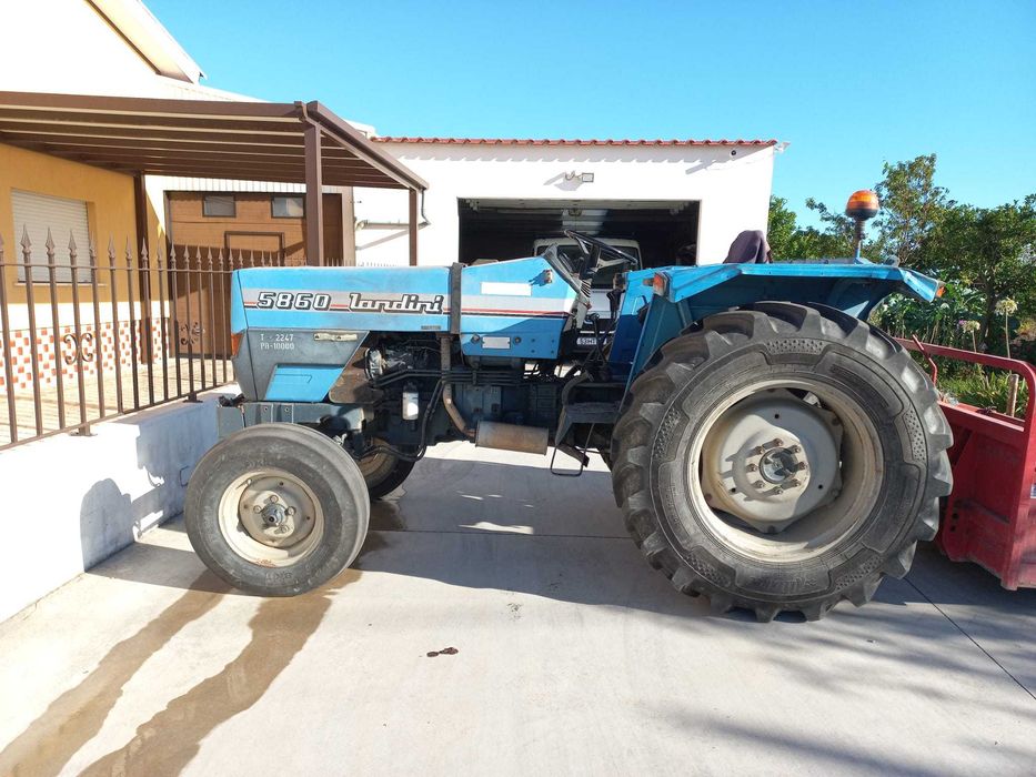 Trator Landini 5860 + Reboque + Alfaias (Rachador, Roçadora, Grade, Charrua, Caixa de carga)