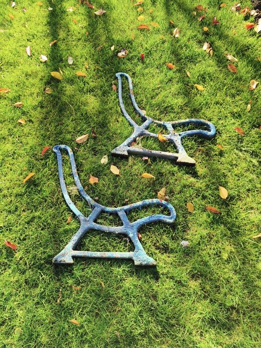 Stare żeliwne nogi z PRL