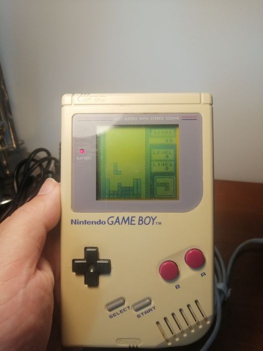 Nintendo Game Boy DMG-01 come jogos e extras