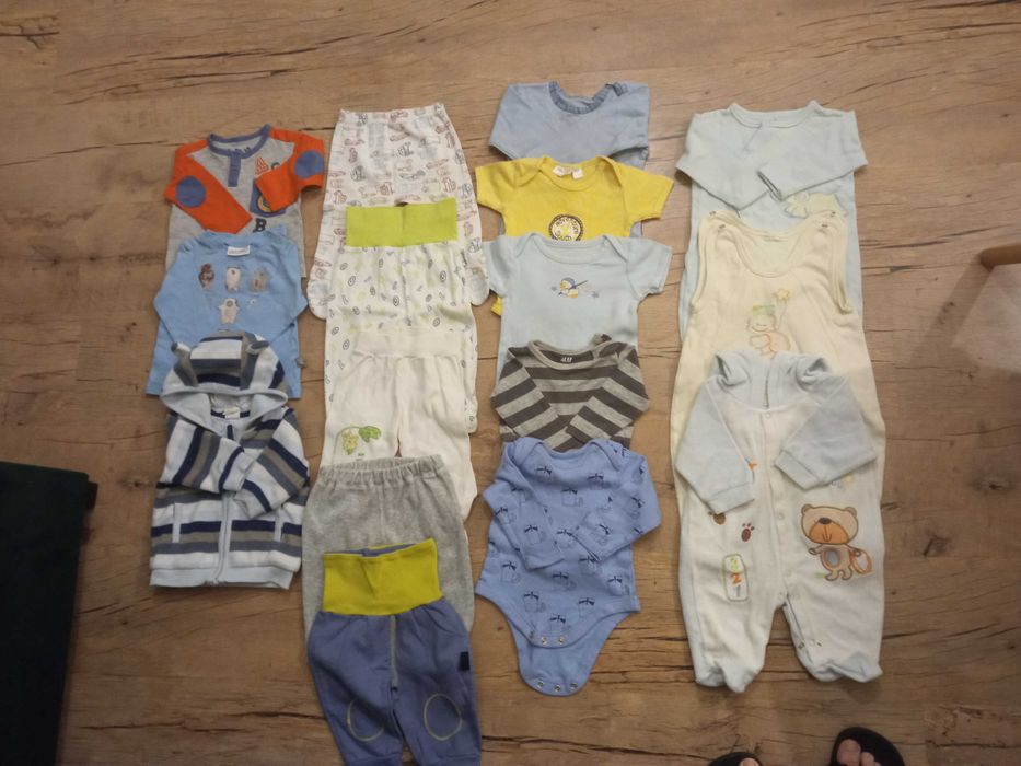 Paka ubrań 62 chłopięce