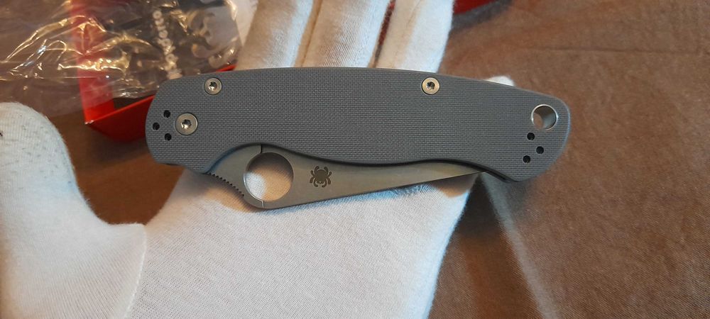 Складной нож Spyderco Para Military 2 C81GPDGY2 (сталь Maxamet)