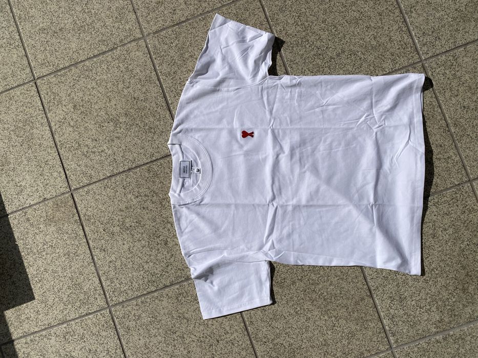 T-shirt branca Ami Paris - Envio gratuito