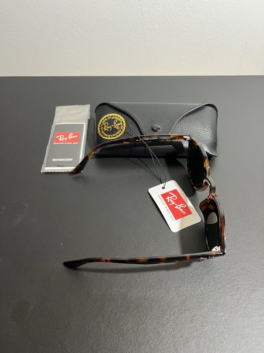 Óculos de sol Ray-Ban 2180