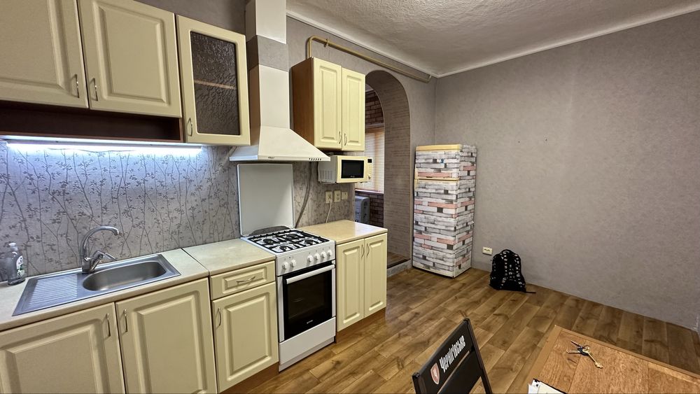 Однокімнатна квартира ( на землі) вул. Торгова