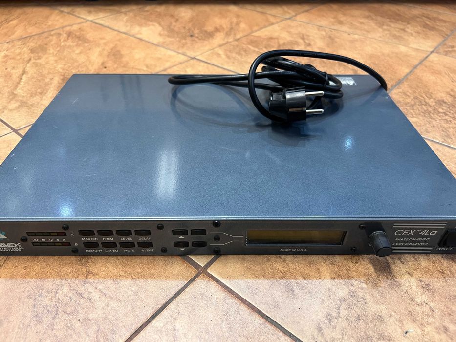 Peavey CEX-4La – cyfrowy crossover 4-drożny – Made in USA